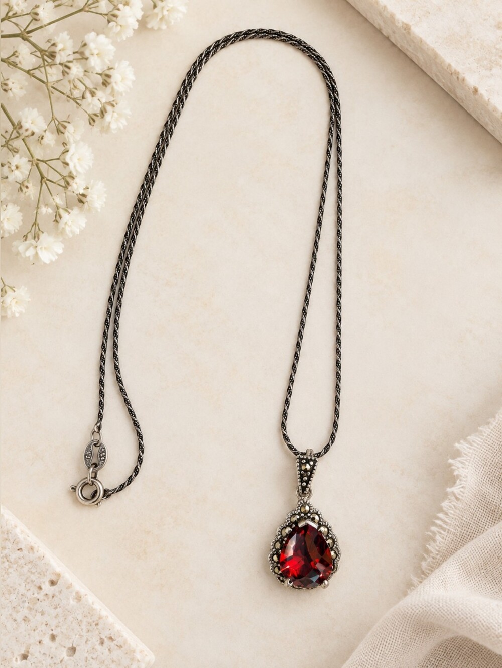 EUC Vintage Style Antique Slivertone Necklace with Red Pendant